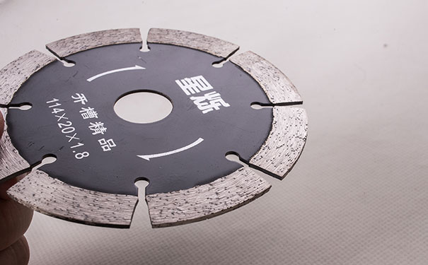 金剛石開槽鋸片使用方法和注意事項(xiàng) 金剛石開槽鋸片使用方法和注意事項(xiàng)