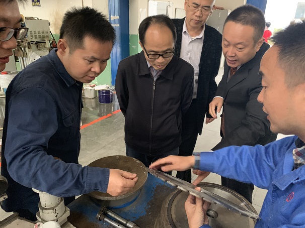 省政研室黃良港主任一行蒞臨湖北昌利調研金剛石工具產業 省政研室黃良港主任一行蒞臨湖北昌利調研金剛石工具產業