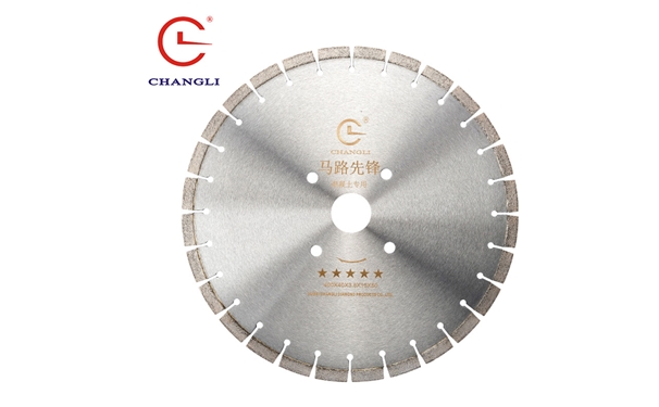 你知道為什么混凝土鋸片掉刀頭嗎？原因在這里！