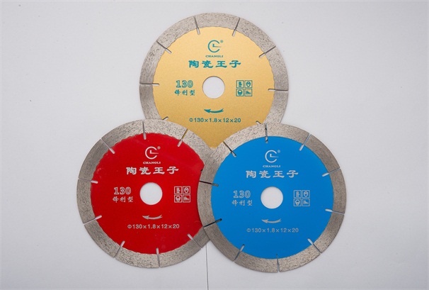 金剛石小鋸片的胎體結(jié)合劑性能需要滿(mǎn)足哪些要求呢？