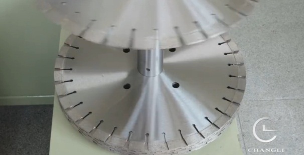 石材使用石材切割鋸片加工后，這些護理細節(jié)要注意！